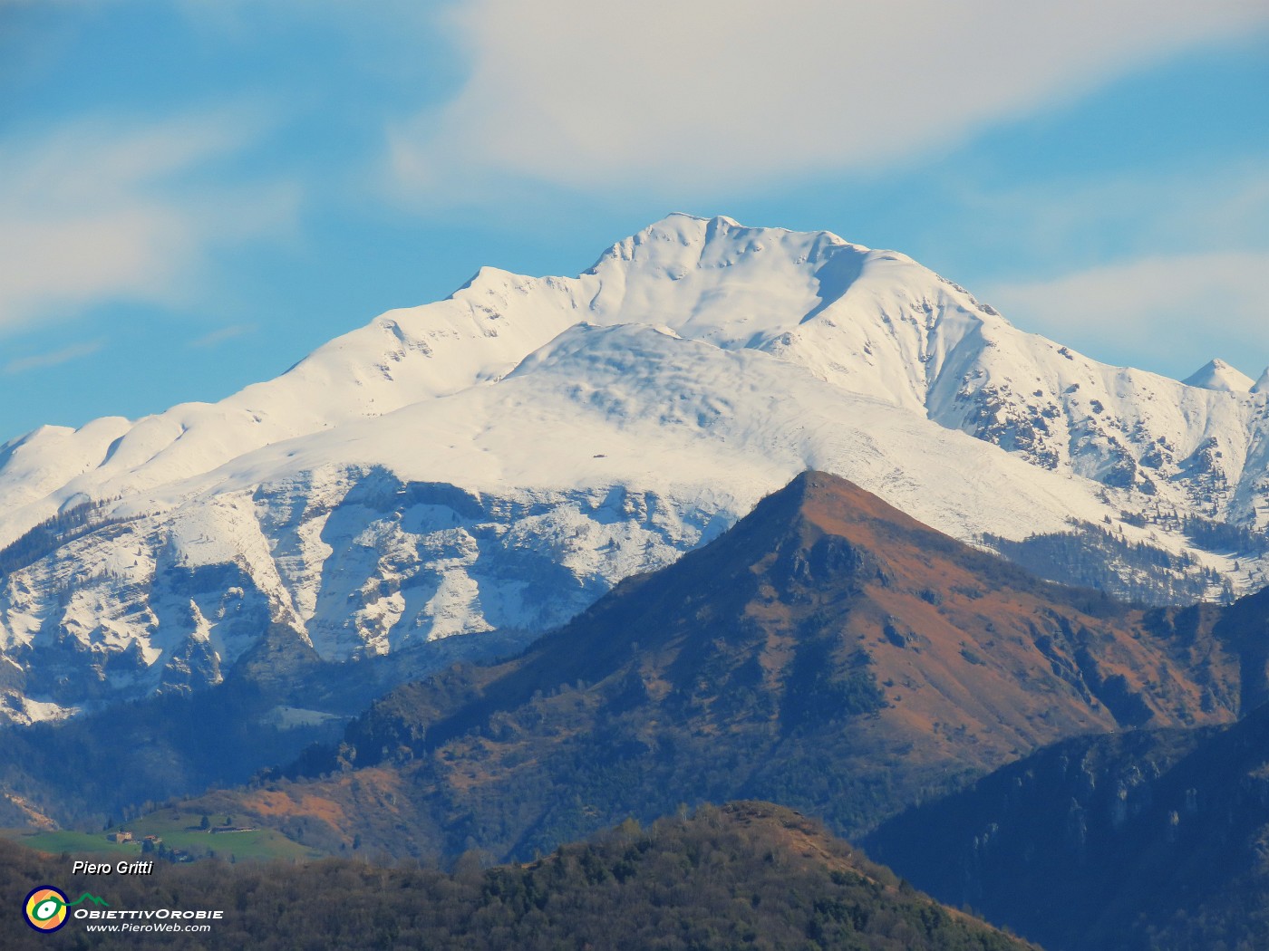 22 Zoom in Menna (2300 m) carico di neve.JPG